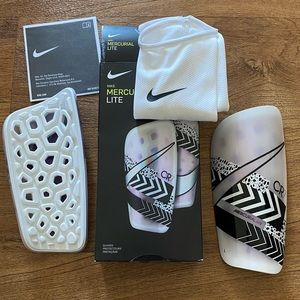 Nike Mercurial lite Shin Guards